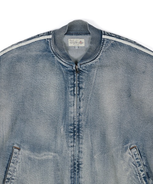 The DUFFER of ST.GEORGE(ザダファーオブセントジョージ)の「【WEB限定アイテム】「GUM STRETCH DENIM」SIDE LINE BZ:超伸縮「ガムストレッチ デニム」サイドライン デニムブルゾン / デニムジャケット / ヴィンテージ加工 / ドロップショルダー(デニムジャケット・メンズ・ライトインディゴブルー・LARGE/X-LARGE/MEDIUM/SMALL)」の3枚目の写真