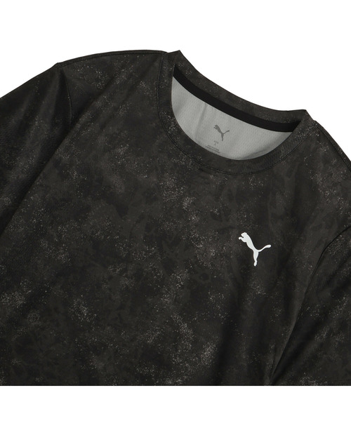 PUMA(プーマ)の「PUMA プーマ メンズ トレーニング TAD ESS AOP 半袖 Tシャツ(Tシャツ/カットソー・メンズ・ブラック/オフホワイト・LARGE/XX-LARGE/SMALL/X-LARGE/MEDIUM)」の4枚目の写真