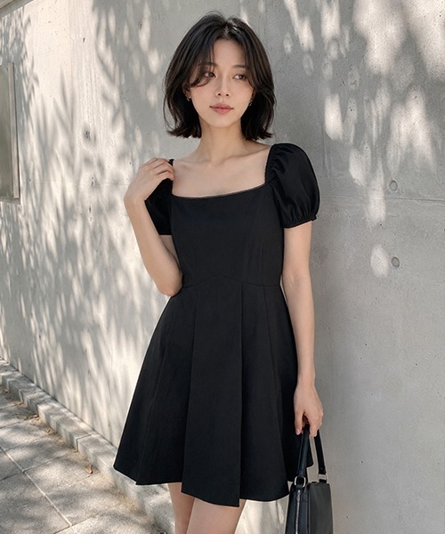 GENERAL IDEA(ジェネラルアイデア)の「【GENERAL IDEA】 スクエアネックパフミニワンピース / SQUARE NECK PUFF MINI DRESS(ワンピース・レディース・ホワイト/ブラック・L/M/S)」の1枚目の写真