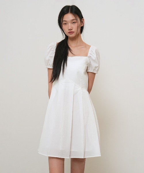 GENERAL IDEA(ジェネラルアイデア)の「【GENERAL IDEA】 スクエアネックパフミニワンピース / SQUARE NECK PUFF MINI DRESS(ワンピース・レディース・ホワイト/ブラック・L/M/S)」の3枚目の写真