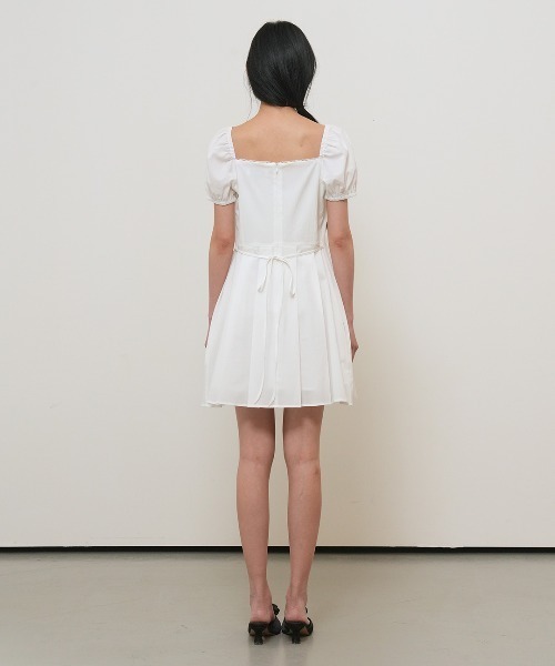 GENERAL IDEA(ジェネラルアイデア)の「【GENERAL IDEA】 スクエアネックパフミニワンピース / SQUARE NECK PUFF MINI DRESS(ワンピース・レディース・ホワイト/ブラック・L/M/S)」の7枚目の写真