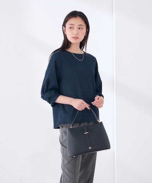 a.v.v(アーヴェヴェ)の「ツイストスリーブギンガムチェックカットソー(Tシャツ/カットソー・レディース・グリーン/アイボリー/ブラウン・38/40)」の1枚目の写真