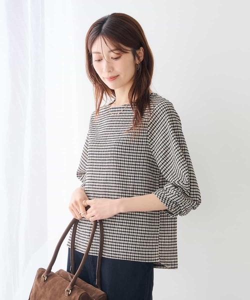 a.v.v(アーヴェヴェ)の「ツイストスリーブギンガムチェックカットソー(Tシャツ/カットソー・レディース・グリーン/アイボリー/ブラウン・38/40)」の18枚目の写真