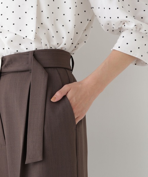 NATURAL BEAUTY BASIC(ナチュラルビューティーベーシック)の「<ちょうど、いい服>いつでもどこでも。ロングシーズンワイドパンツ(その他パンツ・レディース・ブラック/チャコールグレー/ブラウン/オフホワイト・X-SMALL/SMALL/MEDIUM/LARGE)」の19枚目の写真