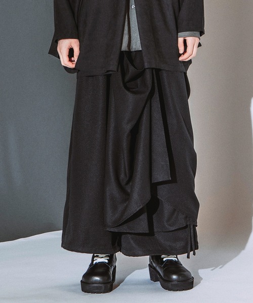 NO ID.（ノーアイディ）の「【NO ID.】Layered Wrap Baggy Trousers / レイヤード ラップ バギー トラウザーズ（その他パンツ・メンズ・ネイビー/グレー/ブラック・2/1）」の2枚目の写真