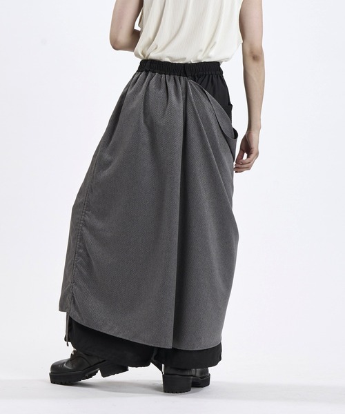 NO ID.（ノーアイディ）の「【NO ID.】Layered Wrap Baggy Trousers / レイヤード ラップ バギー トラウザーズ（その他パンツ・メンズ・ネイビー/グレー/ブラック・2/1）」の4枚目の写真