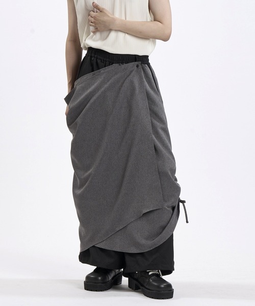 NO ID.（ノーアイディ）の「【NO ID.】Layered Wrap Baggy Trousers / レイヤード ラップ バギー トラウザーズ（その他パンツ・メンズ・ネイビー/グレー/ブラック・2/1）」の8枚目の写真