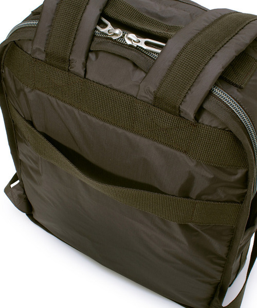 LeSportsac(レスポートサック)の「ESSENTIAL CARRYALL BP ダークチョコレートC(バックパック/リュック・レディース・ブラウン・FREE)」の7枚目の写真