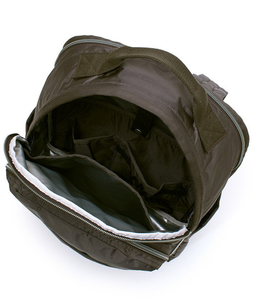 LeSportsac(レスポートサック)の「ESSENTIAL CARRYALL BP ダークチョコレートC(バックパック/リュック・レディース・ブラウン・FREE)」の9枚目の写真