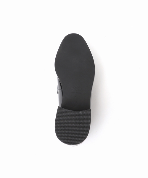 GRISE(グリーズ)の「《/WEB+一部店舗》GRISEレザースリークトゥローファー(ローファー・レディース・ブラック×ブラック/ブラック/ブラウン・23.5cm/24cm/22cm/22.5cm/24.5cm/23cm/25cm)」の17枚目の写真