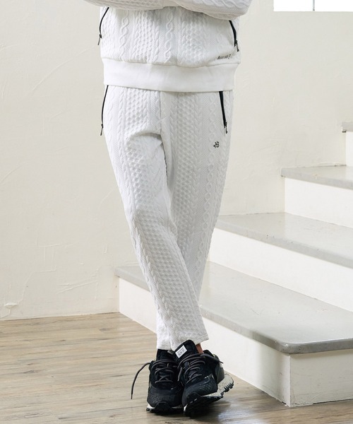 Maison code 13(メゾンコードサーティーン)の「mp15314- Cable Jacquard Pants ジャガードイージーパンツ(M26W-04)(その他パンツ・メンズ・ホワイト/チャコール/ブラック・S/M/L)」の1枚目の写真