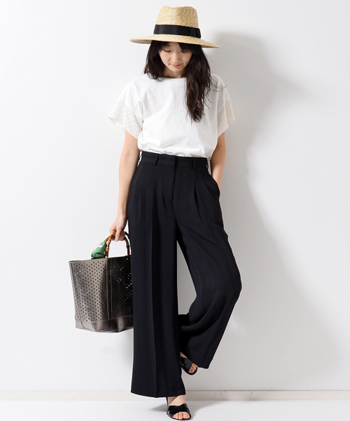 AMERICAN RAG CIE(アメリカンラグシー)の「AMERICAN RAG CIEジャガード ストライプ ワイドパンツ(その他パンツ・レディース・ブラック/ベージュ・FREE)」の3枚目の写真