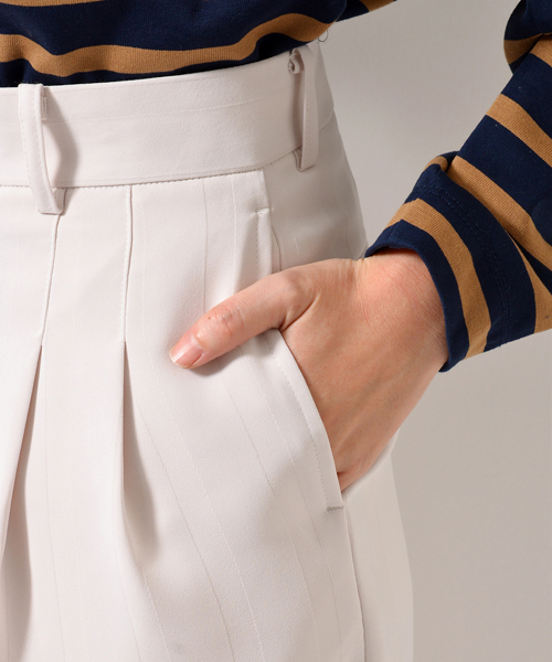 AMERICAN RAG CIE(アメリカンラグシー)の「AMERICAN RAG CIEジャガード ストライプ ワイドパンツ(その他パンツ・レディース・ブラック/ベージュ・FREE)」の8枚目の写真