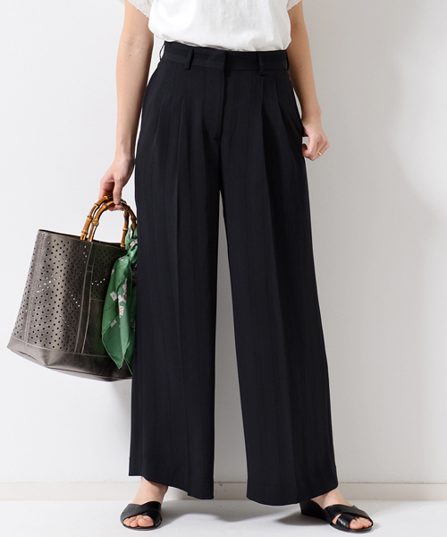 AMERICAN RAG CIE(アメリカンラグシー)の「AMERICAN RAG CIEジャガード ストライプ ワイドパンツ(その他パンツ・レディース・ブラック/ベージュ・FREE)」の2枚目の写真