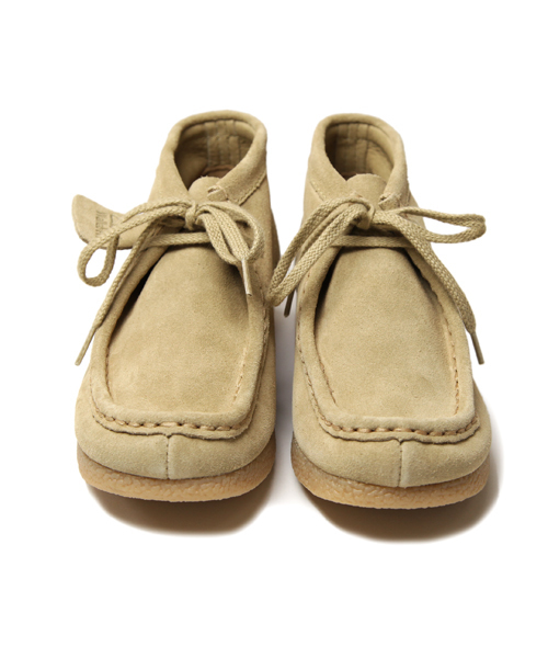 Clarks（クラークス）の「Clarks:WALLABEE BOOTS(kids)（ブーツ・キッズ・ベージュ・18/15 /17/16/19）」の4枚目の写真