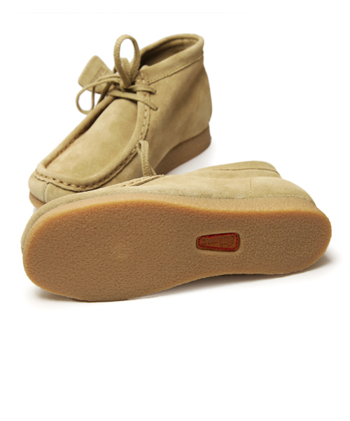 Clarks（クラークス）の「Clarks:WALLABEE BOOTS(kids)（ブーツ・キッズ・ベージュ・18/15 /17/16/19）」の8枚目の写真