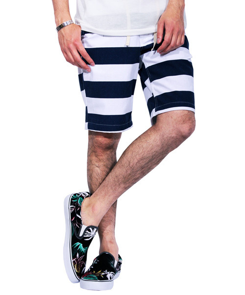 ８(eight)（エイト）の「フラワー ショートパンツ ハーフパンツ 総柄 コットン （チノパンツ・メンズ・A/B/E/C/D・MEDIUM/LARGE/X-LARGE）」の5枚目の写真