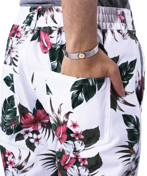 ８(eight)（エイト）の「フラワー ショートパンツ ハーフパンツ 総柄 コットン （チノパンツ・メンズ・A/B/E/C/D・MEDIUM/LARGE/X-LARGE）」の20枚目の写真