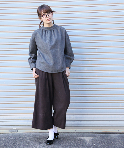 rps（アールピーエス）の「プチハイネックブラウス（シャツ/ブラウス・レディース・チャコールグレー/オフホワイト/ホワイト系その他2/ブラック・M）」の6枚目の写真