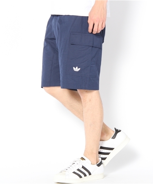adidas Originals(アディダスオリジナルス)の「アディダス AC BOARD SHORT ボードショーツ(カーゴパンツ・メンズ・ブラック/ダークインディゴブルー・SMALL/MEDIUM/LARGE/X-LARGE)」の3枚目の写真