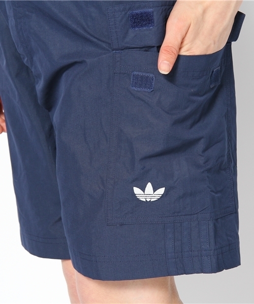 adidas Originals(アディダスオリジナルス)の「アディダス AC BOARD SHORT ボードショーツ(カーゴパンツ・メンズ・ブラック/ダークインディゴブルー・SMALL/MEDIUM/LARGE/X-LARGE)」の7枚目の写真