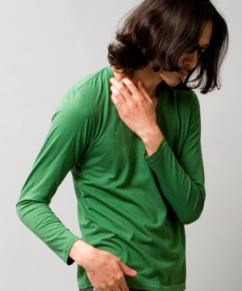 BEAUTY&YOUTH UNITED ARROWS(ビューティーアンドユースユナイテッドアローズ)の「by ∴ コットン V/Uネック カットソー◆(Tシャツ/カットソー・メンズ・ホワイト/ブラック/グレー/ケリー/ブルー/Brick ・SMALL/MEDIUM/LARGE/X-LARGE)」の1枚目の写真