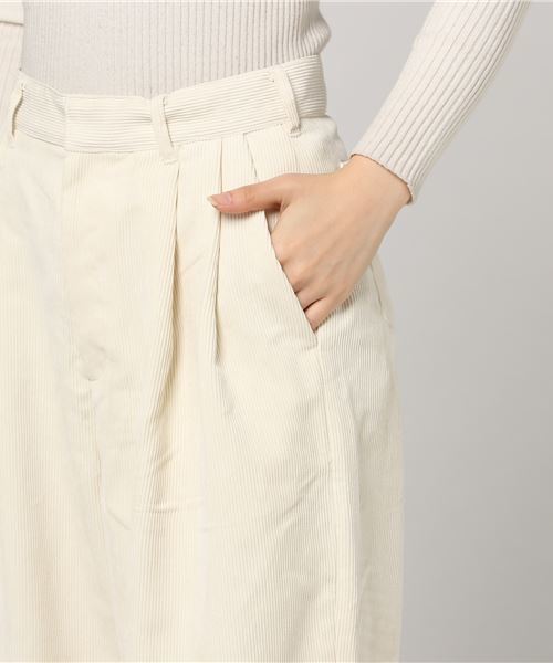 earth music&ecology（アースミュージックアンドエコロジー）の「・コーデュロイワイドパンツ（その他パンツ・レディース・ネイビー/アイボリー/キャメル/ピンクベージュ・M/L）」の9枚目の写真