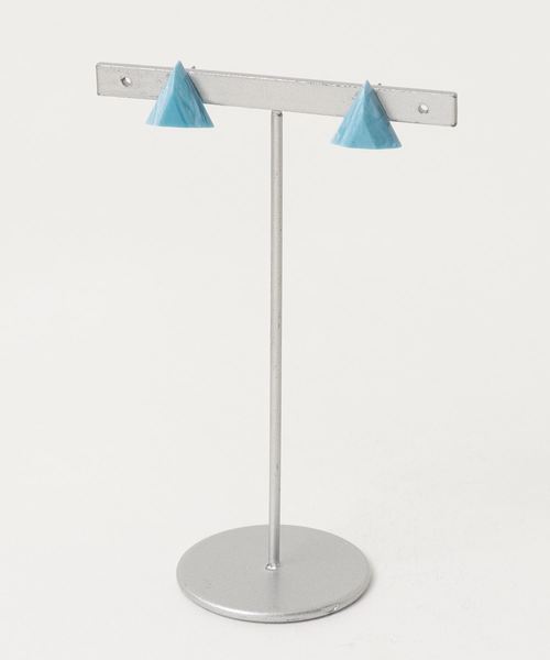 ACCOMMODE（アコモデ）の「マーブルピアス-トライアングル（ピアス（両耳用）・レディース・ホワイト/ターコイズブルー/イエロー/ブルー・FREE）」の3枚目の写真