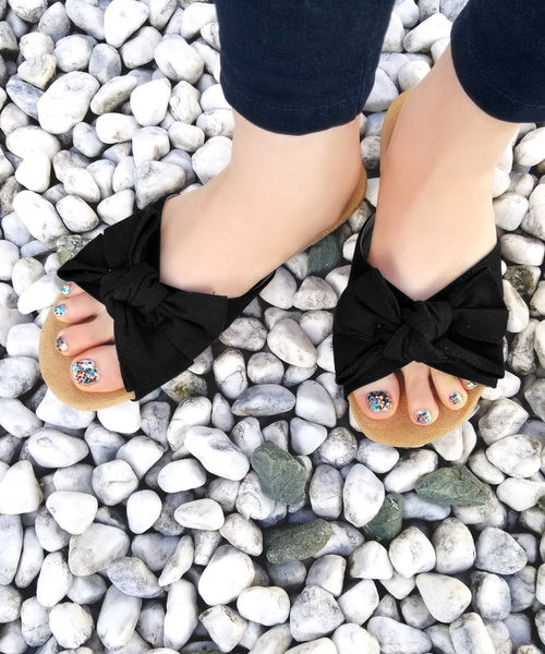 KOBE LETTUCE（コウベレタス）の「BIGリボンフラットソールサンダル（サンダル・レディース・その他1/ホワイト系その他2/ブラック/ホワイト系その他3/イエロー/レッド/グレー/ベージュ系その他/その他2/チェック/ブルー系その他2/ブラック系その他・LL/L/M/S）」の5枚目の写真