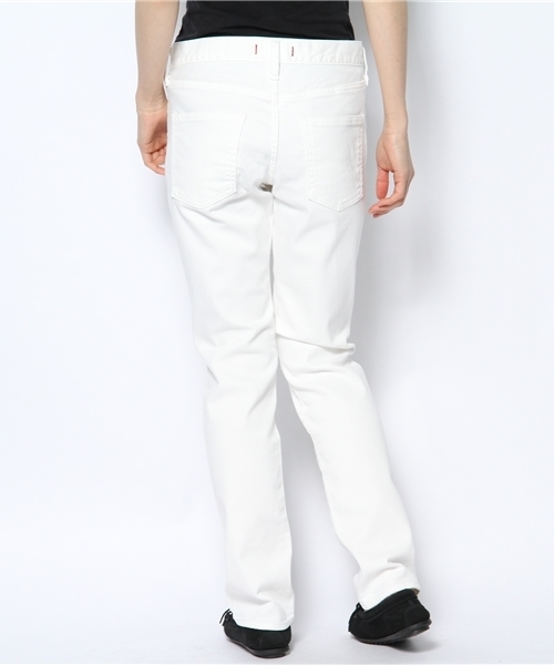 Ray BEAMS（レイビームス）の「△RED CARD / 20th カラーデニム（デニムパンツ・レディース・ホワイト/ベージュ・23/24/25/26）」の4枚目の写真