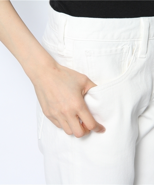 Ray BEAMS（レイビームス）の「△RED CARD / 20th カラーデニム（デニムパンツ・レディース・ホワイト/ベージュ・23/24/25/26）」の8枚目の写真