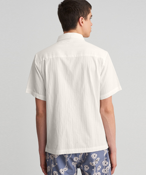 Saturdays NYC（サタデーズ ニューヨークシティ ）の「Bruce Stripe Button Down Shirt（シャツ/ブラウス・メンズ・ホワイト/ネイビー・X-SMALL/S/M/L/X-LARGE）」の7枚目の写真