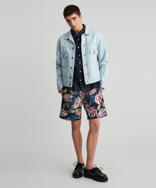 Saturdays NYC（サタデーズ ニューヨークシティ ）の「Bruce Stripe Button Down Shirt（シャツ/ブラウス・メンズ・ホワイト/ネイビー・X-SMALL/S/M/L/X-LARGE）」の4枚目の写真