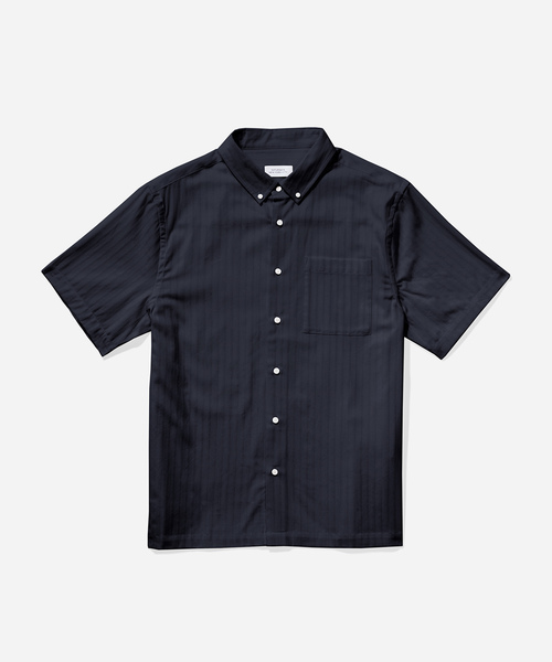 Saturdays NYC（サタデーズ ニューヨークシティ ）の「Bruce Stripe Button Down Shirt（シャツ/ブラウス・メンズ・ホワイト/ネイビー・X-SMALL/S/M/L/X-LARGE）」の12枚目の写真