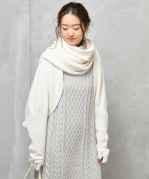 DouDou(ドゥドゥ)の「ミトン付きストール(ストール/ショール・レディース・アイボリー/ブラウン/キャメル・FREE)」の10枚目の写真