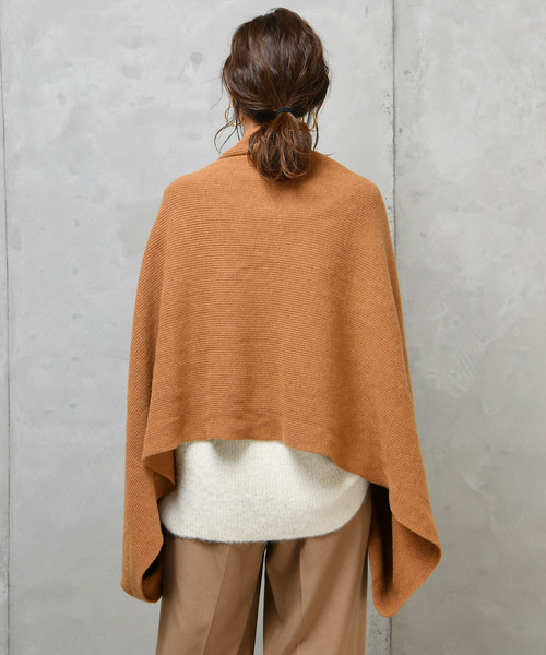 DouDou(ドゥドゥ)の「ミトン付きストール(ストール/ショール・レディース・アイボリー/ブラウン/キャメル・FREE)」の9枚目の写真