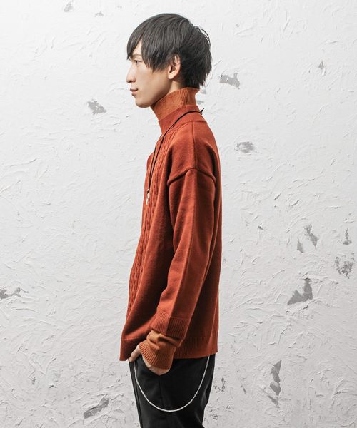 MinoriTY（マイノリティ）の「Wタートルケーブルニット（ニット/セーター・メンズ・モカ/テラコッタ/ブラック/ネイビー・L/M）」の15枚目の写真