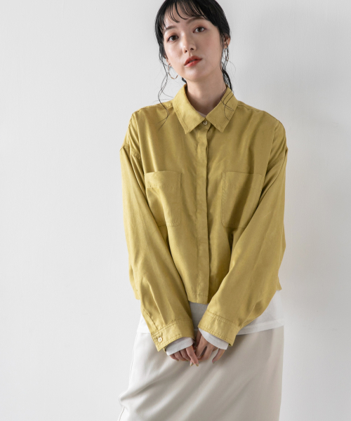 LOWRYS FARM(ローリーズファーム)の「Fスエードショートシャツ 853547(シャツ/ブラウス・レディース・ベージュ/イエロー/ブラウン・FREE)」の3枚目の写真