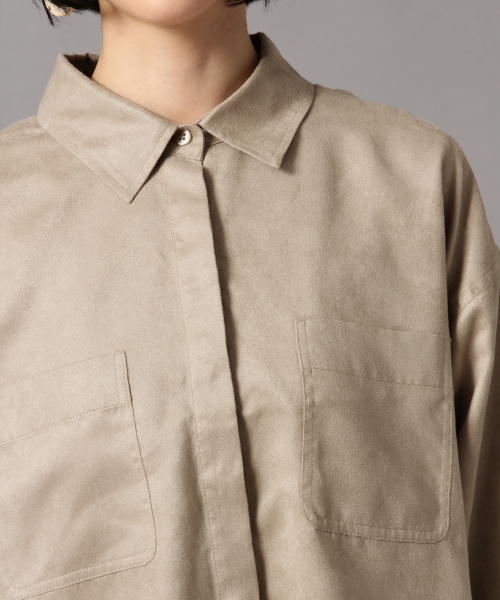 LOWRYS FARM(ローリーズファーム)の「Fスエードショートシャツ 853547(シャツ/ブラウス・レディース・ベージュ/イエロー/ブラウン・FREE)」の4枚目の写真