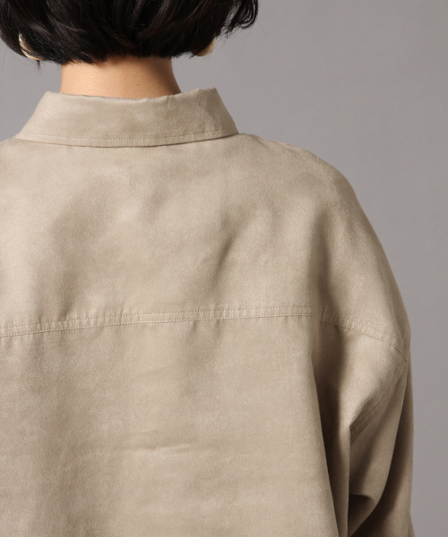 LOWRYS FARM(ローリーズファーム)の「Fスエードショートシャツ 853547(シャツ/ブラウス・レディース・ベージュ/イエロー/ブラウン・FREE)」の6枚目の写真