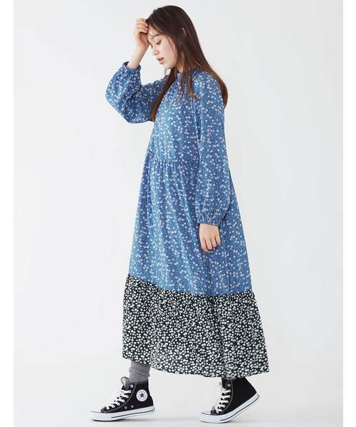 POU DOU DOU(プードゥドゥ)の「デシンフラワーパッチワークスワンピース(ワンピース・レディース・ベージュ/ネイビー/ブルー・3)」の3枚目の写真