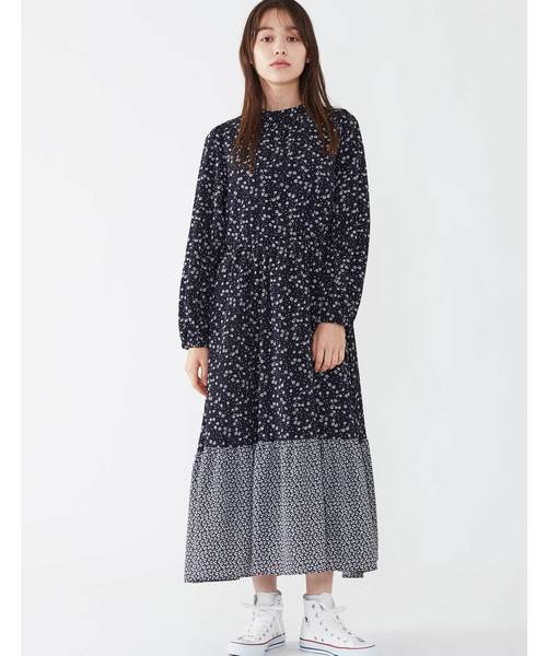 POU DOU DOU(プードゥドゥ)の「デシンフラワーパッチワークスワンピース(ワンピース・レディース・ベージュ/ネイビー/ブルー・3)」の7枚目の写真