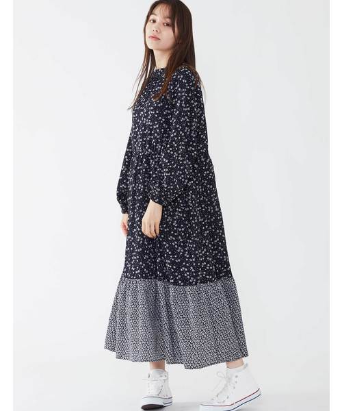 POU DOU DOU(プードゥドゥ)の「デシンフラワーパッチワークスワンピース(ワンピース・レディース・ベージュ/ネイビー/ブルー・3)」の8枚目の写真