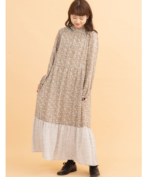 POU DOU DOU(プードゥドゥ)の「デシンフラワーパッチワークスワンピース(ワンピース・レディース・ベージュ/ネイビー/ブルー・3)」の13枚目の写真
