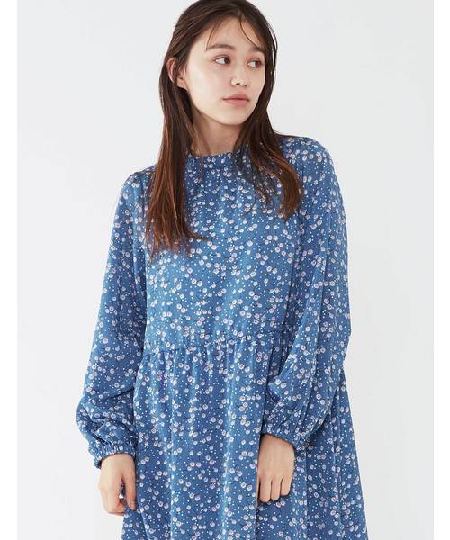 POU DOU DOU(プードゥドゥ)の「デシンフラワーパッチワークスワンピース(ワンピース・レディース・ベージュ/ネイビー/ブルー・3)」の15枚目の写真