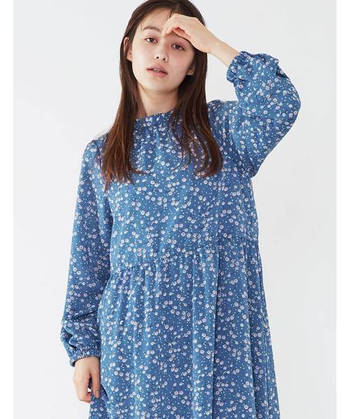 POU DOU DOU(プードゥドゥ)の「デシンフラワーパッチワークスワンピース(ワンピース・レディース・ベージュ/ネイビー/ブルー・3)」の16枚目の写真