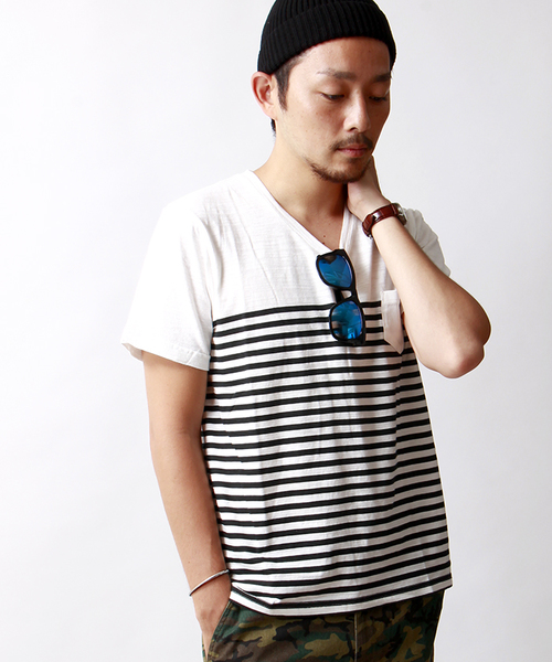 WEGO（ウィゴー）の「WEGO/パネルボーダーVネックTシャツ（Tシャツ/カットソー・メンズ・ブラック/グリーン/ネイビー/トリコロール・LARGE/MEDIUM）」の2枚目の写真