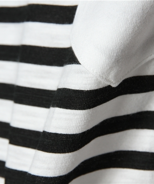 WEGO（ウィゴー）の「WEGO/パネルボーダーVネックTシャツ（Tシャツ/カットソー・メンズ・ブラック/グリーン/ネイビー/トリコロール・LARGE/MEDIUM）」の5枚目の写真