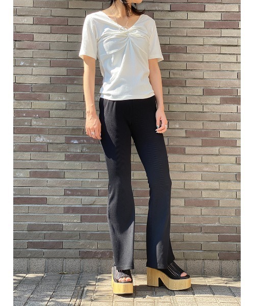 one way(ワンウェイ)の「フロントツイストCS(Tシャツ/カットソー・レディース・ベージュ/ホワイト/ブラック・FREE)」の12枚目の写真