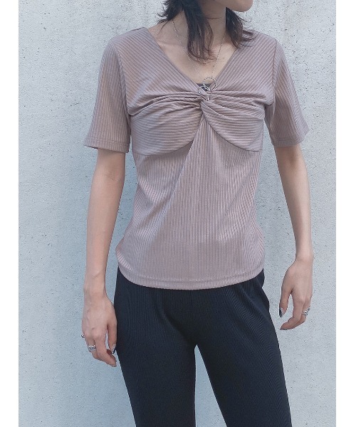 one way(ワンウェイ)の「フロントツイストCS(Tシャツ/カットソー・レディース・ベージュ/ホワイト/ブラック・FREE)」の16枚目の写真
